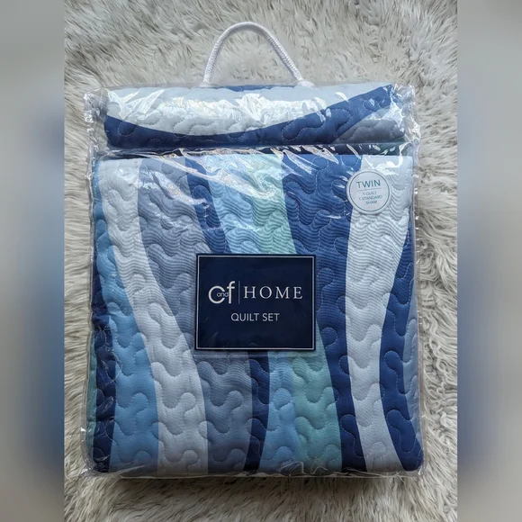 NWT C&F Home Sea Waves Blue Ocean Reversible Twin Quilt Set with One Sham - Picture 14 of 16